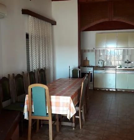 Nina Juric Apartmán Brodarica (Sibenik-Knin)