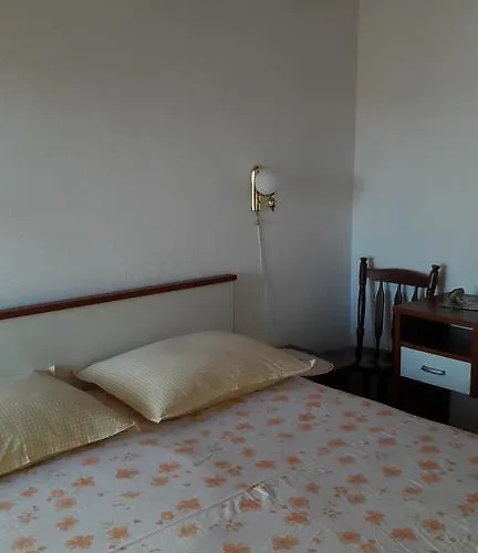 Nina Juric * Brodarica (Sibenik-Knin)